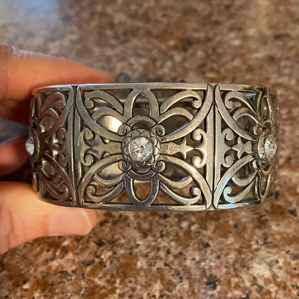 BRIGHTON silver and swarovski crystal wide magnetic bangle bracelet - Picture 6 of 6